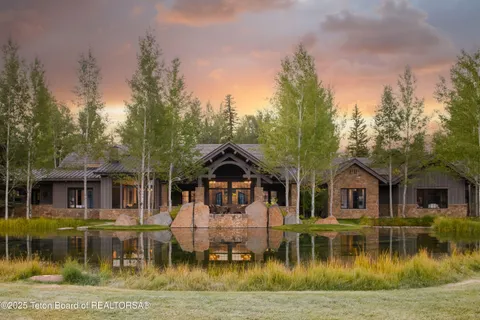 $43,000,000 | 7555-7565 North Bar B Bar River Road, Jackson, WY 83001