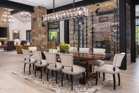 $43,000,000 | 7555-7565 North Bar B Bar River Road, Jackson, WY 83001