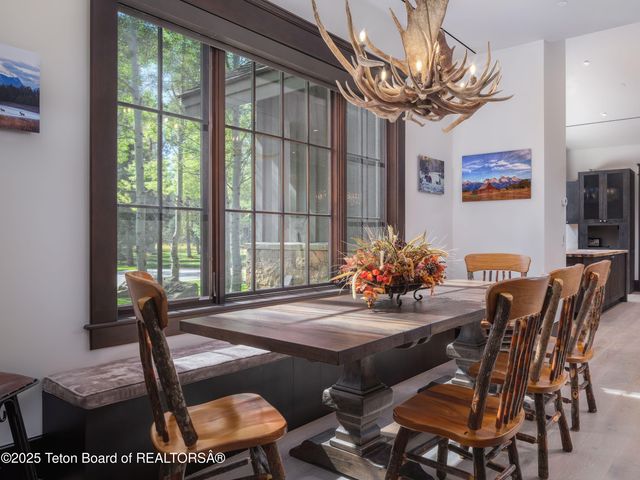 $43,000,000 | 7555-7565 North Bar B Bar River Road, Jackson, WY 83001