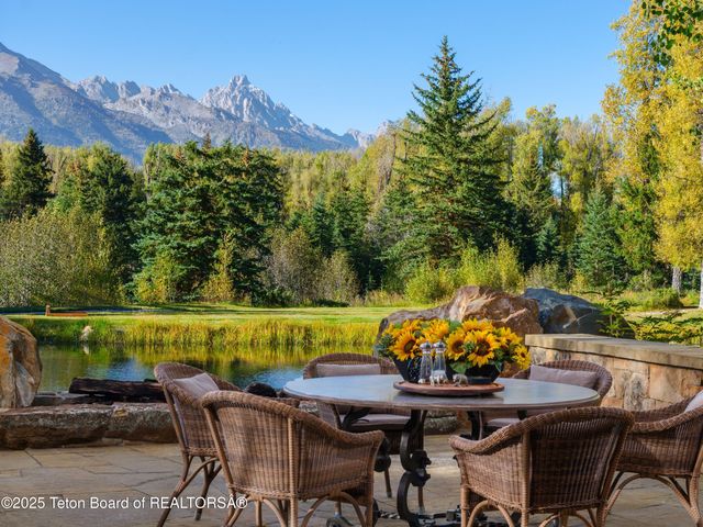 $43,000,000 | 7555-7565 North Bar B Bar River Road, Jackson, WY 83001