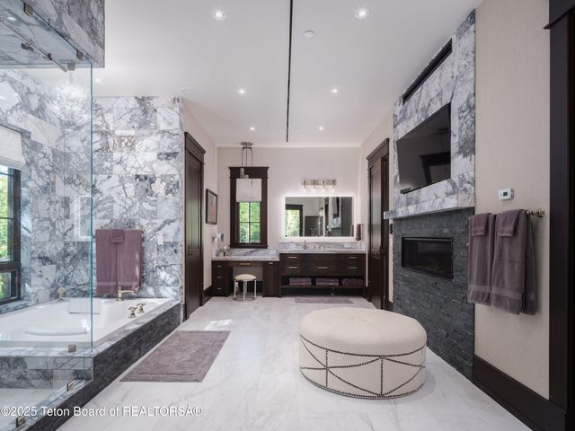 $43,000,000 | 7555-7565 North Bar B Bar River Road, Jackson, WY 83001