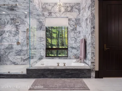 $43,000,000 | 7555-7565 North Bar B Bar River Road, Jackson, WY 83001