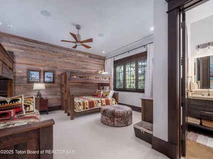 $43,000,000 | 7555-7565 North Bar B Bar River Road, Jackson, WY 83001