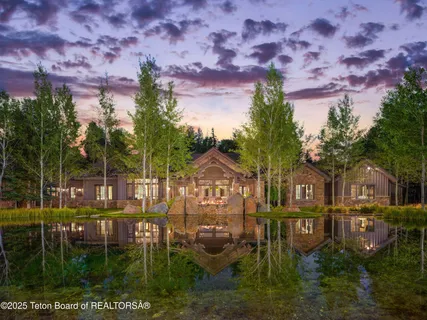 $43,000,000 | 7555-7565 North Bar B Bar River Road, Jackson, WY 83001
