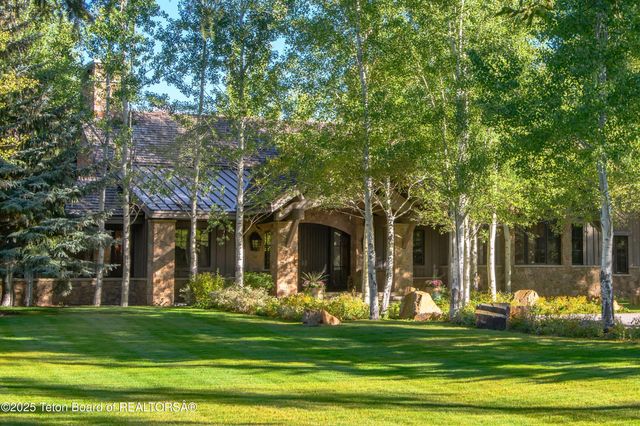 $43,000,000 | 7555-7565 North Bar B Bar River Road, Jackson, WY 83001