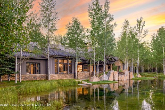 $43,000,000 | 7555-7565 North Bar B Bar River Road, Jackson, WY 83001