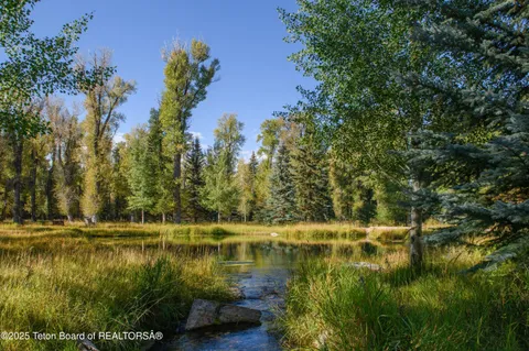 $43,000,000 | 7555-7565 North Bar B Bar River Road, Jackson, WY 83001