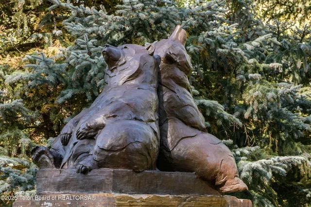 $43,000,000 | 7555-7565 North Bar B Bar River Road, Jackson, WY 83001