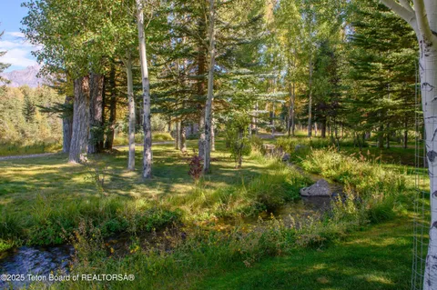 $43,000,000 | 7555-7565 North Bar B Bar River Road, Jackson, WY 83001