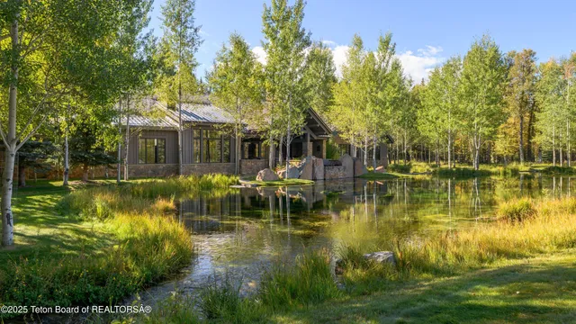 $43,000,000 | 7555-7565 North Bar B Bar River Road, Jackson, WY 83001
