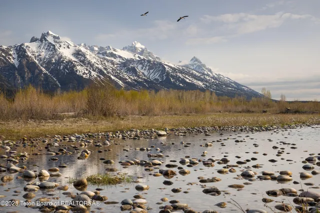 $43,000,000 | 7555-7565 North Bar B Bar River Road, Jackson, WY 83001