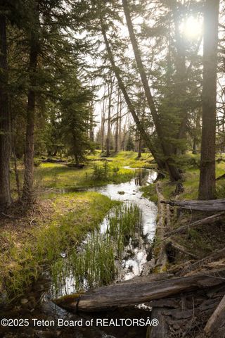 $43,000,000 | 7555-7565 North Bar B Bar River Road, Jackson, WY 83001