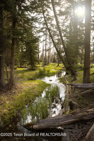 $43,000,000 | 7555-7565 North Bar B Bar River Road, Jackson, WY 83001