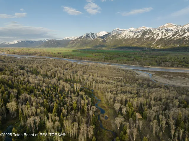 $43,000,000 | 7555-7565 North Bar B Bar River Road, Jackson, WY 83001
