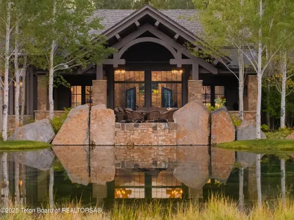 $43,000,000 | 7555-7565 North Bar B Bar River Road, Jackson, WY 83001