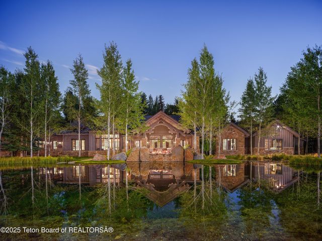 $43,000,000 | 7555-7565 North Bar B Bar River Road, Jackson, WY 83001