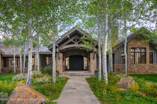 $43,000,000 | 7555-7565 North Bar B Bar River Road, Jackson, WY 83001