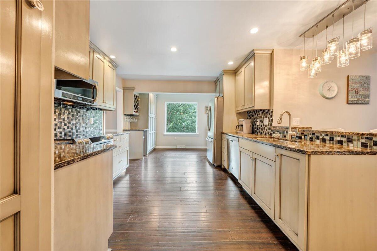 3702 Winding Way Road Southwest Roanoke, VA 24015 - Photo 22 of 80 022-MIB02216