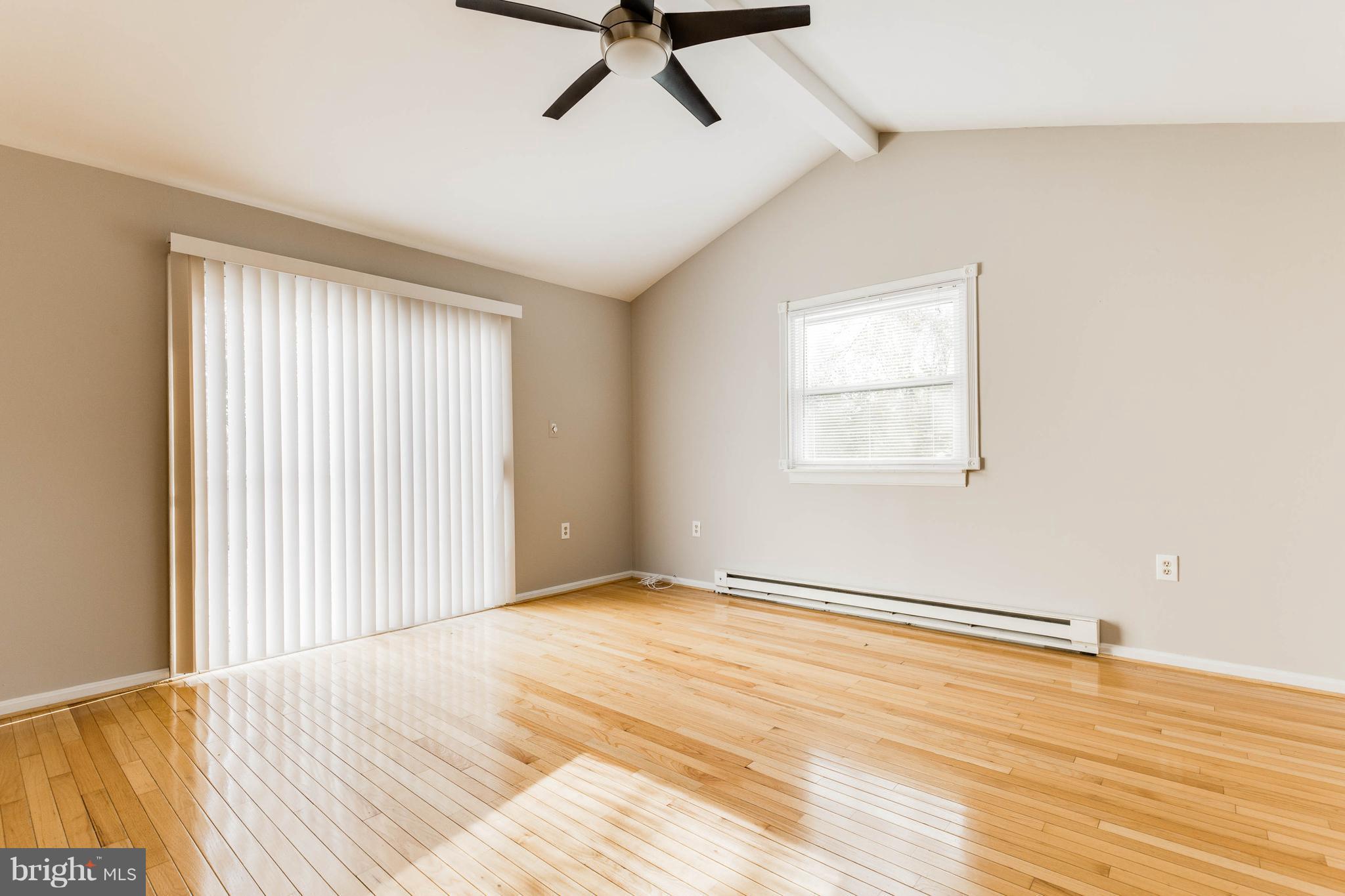 4423 Cub Run Road Chantilly, VA 20151 - Photo 12 of 30 Family Room