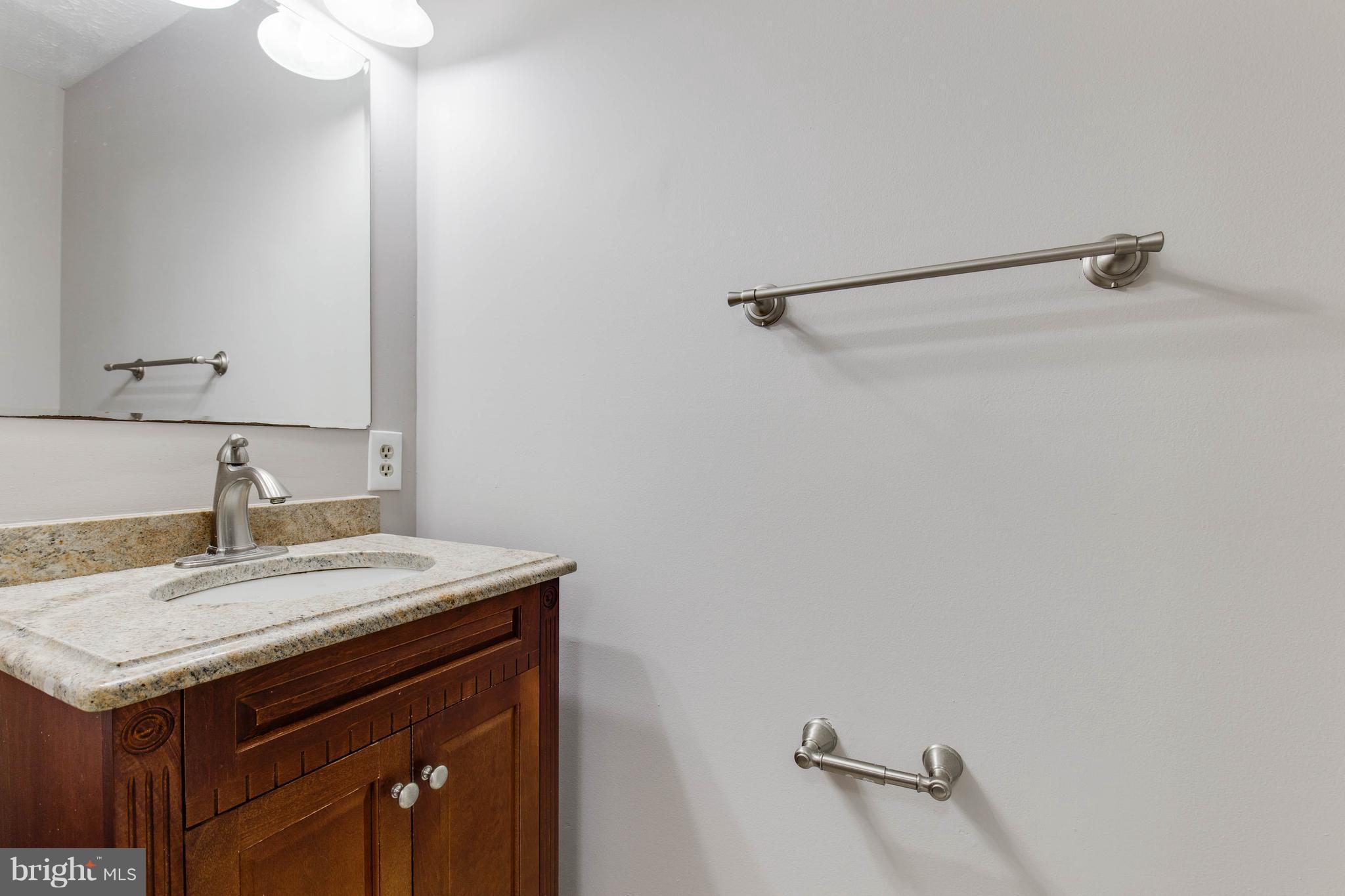 4423 Cub Run Road Chantilly, VA 20151 - Photo 14 of 30 Bath