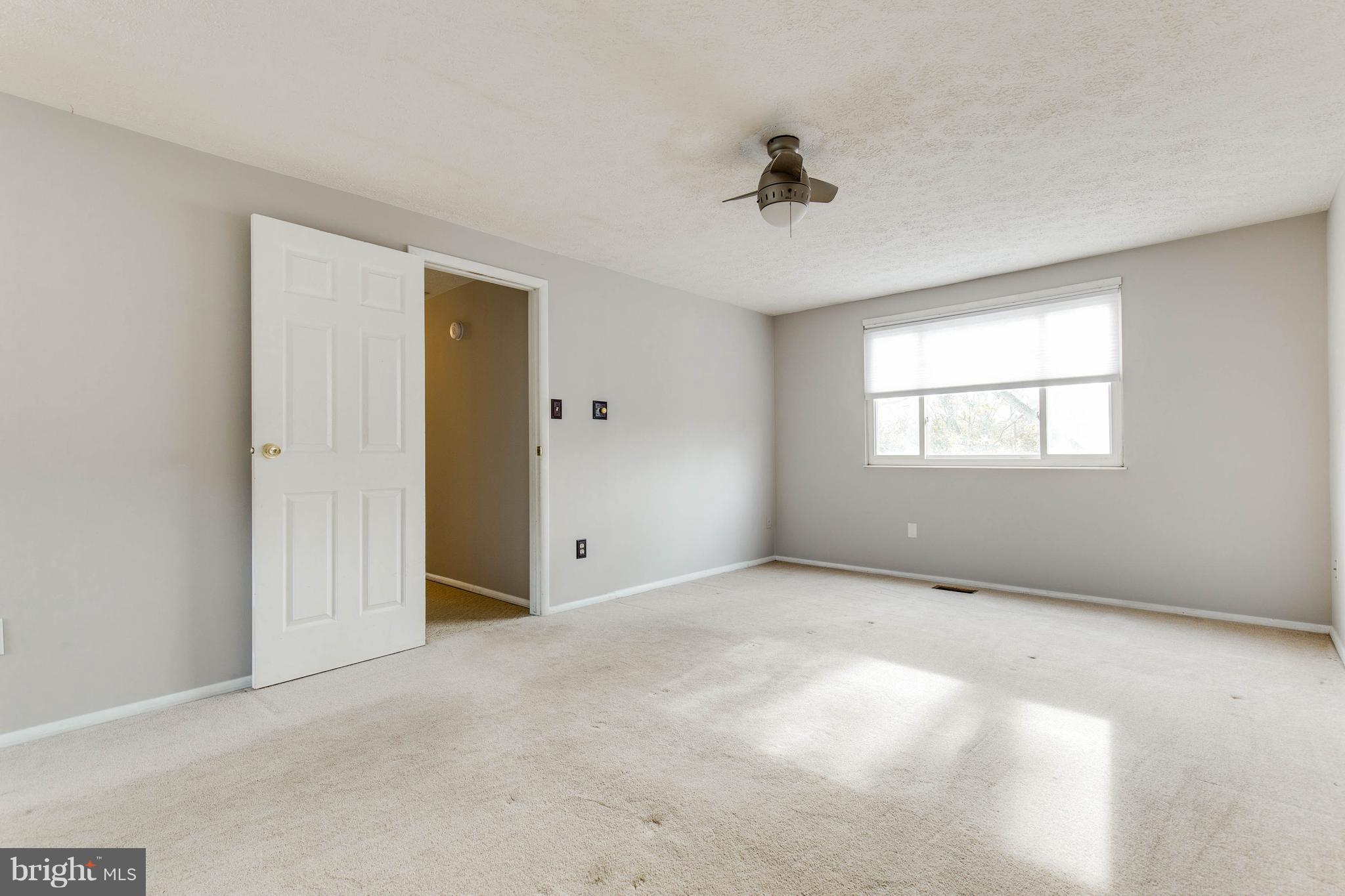 4423 Cub Run Road Chantilly, VA 20151 - Photo 15 of 30 Bedroom (Master)