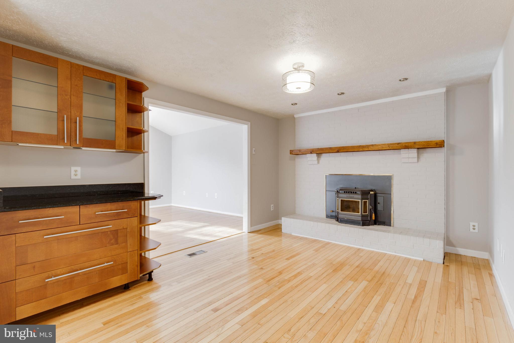 4423 Cub Run Road Chantilly, VA 20151 - Photo 10 of 30 Family Room