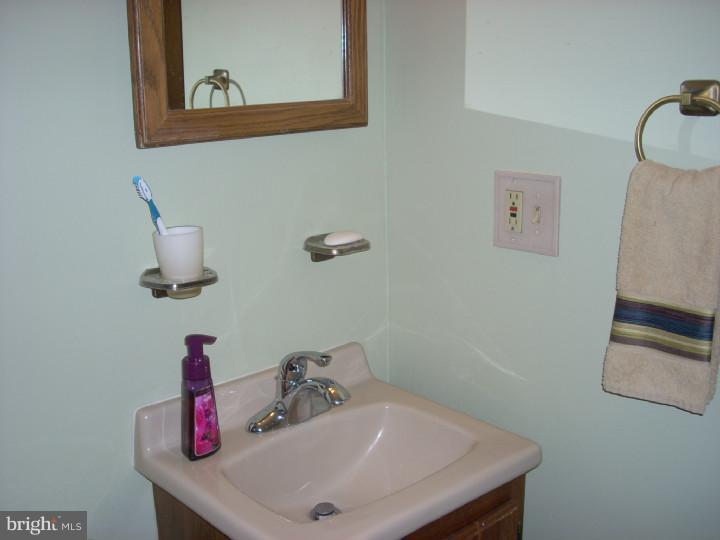 9 Gerard Road Hamilton, NJ 08620 - Photo 14 of 19