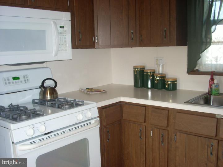 9 Gerard Road Hamilton, NJ 08620 - Photo 3 of 19