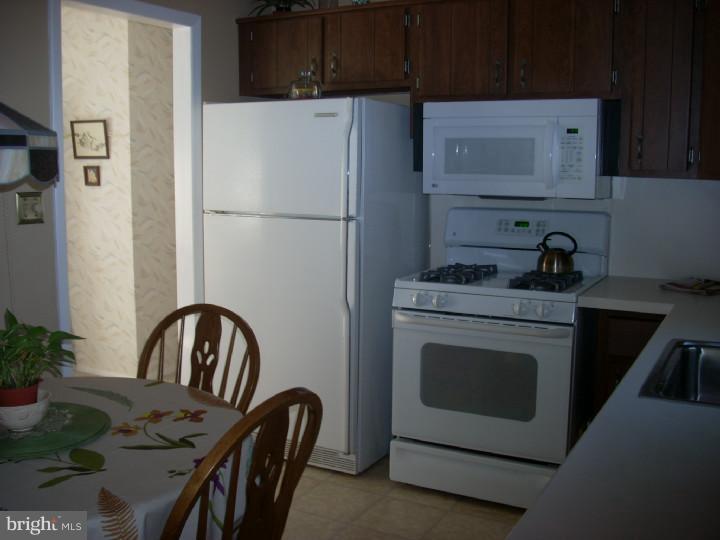 9 Gerard Road Hamilton, NJ 08620 - Photo 8 of 19