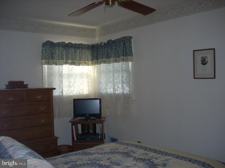 9 Gerard Road Hamilton, NJ 08620 - Photo 10 of 19