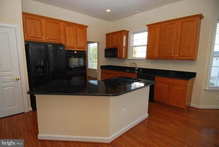 9213 Hooes Road Lorton, VA 22079 - Photo 12 of 22 Kitchen