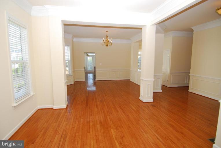 9213 Hooes Road Lorton, VA 22079 - Photo 15 of 22 Living Room/Dining Room