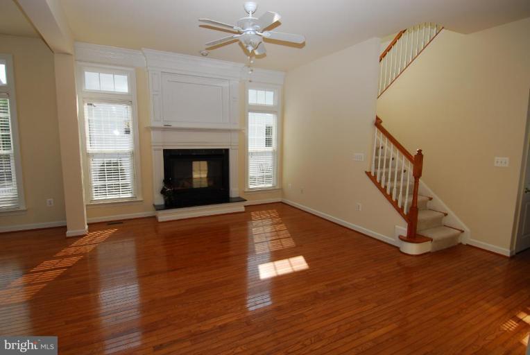9213 Hooes Road Lorton, VA 22079 - Photo 9 of 22 Family Room