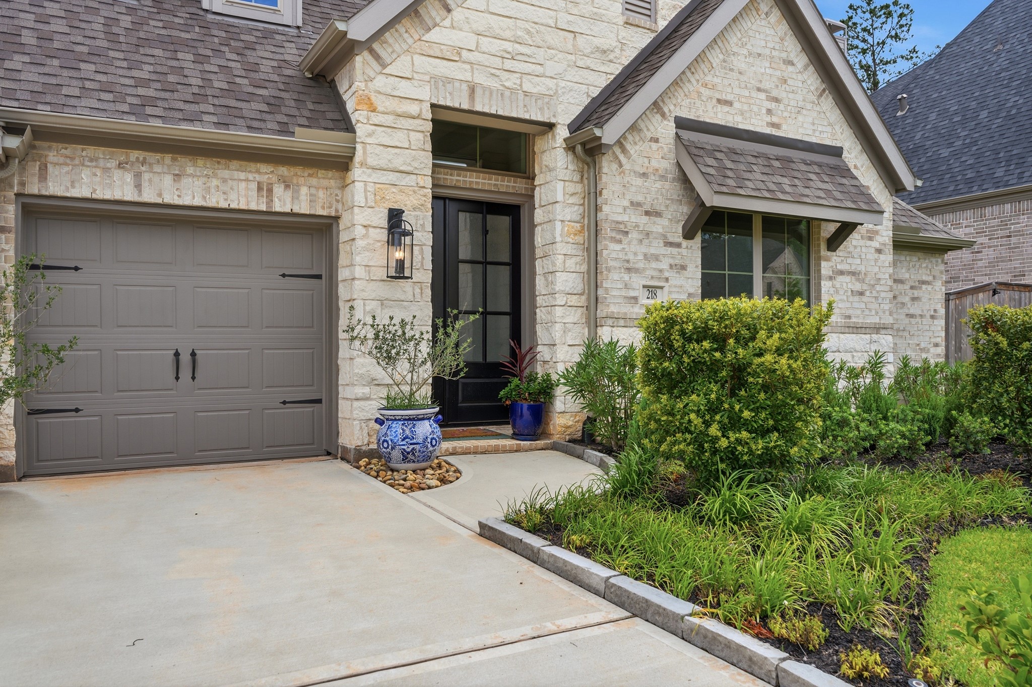 218 Wooded Rill Court Conroe, TX 77318 - Photo 2 of 50 Entrance