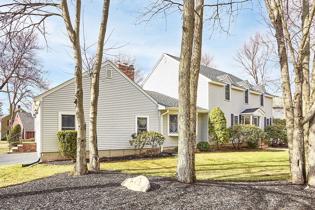 106 Berkeley Road North Andover, MA 01845 - Photo 2 of 42