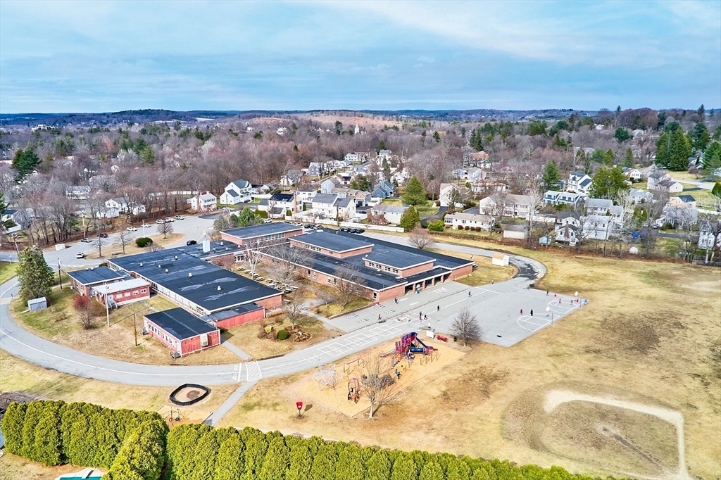 106 Berkeley Road North Andover, MA 01845 - Photo 37 of 42