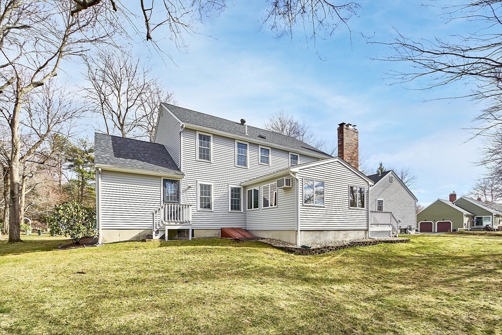 106 Berkeley Road North Andover, MA 01845 - Photo 5 of 42