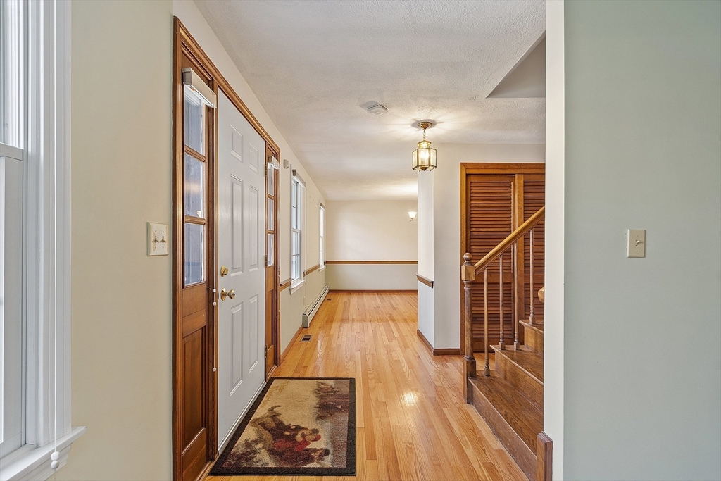 106 Berkeley Road North Andover, MA 01845 - Photo 8 of 42