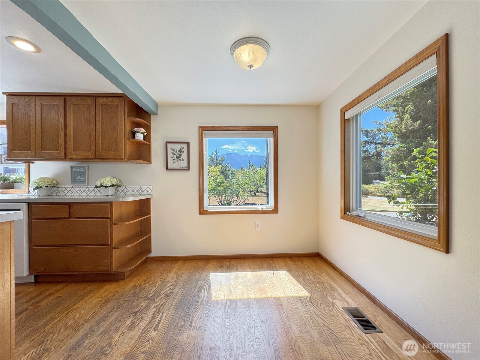 1703 South Golf Course Road Port Angeles, WA 98362 - Photo 8 of 39