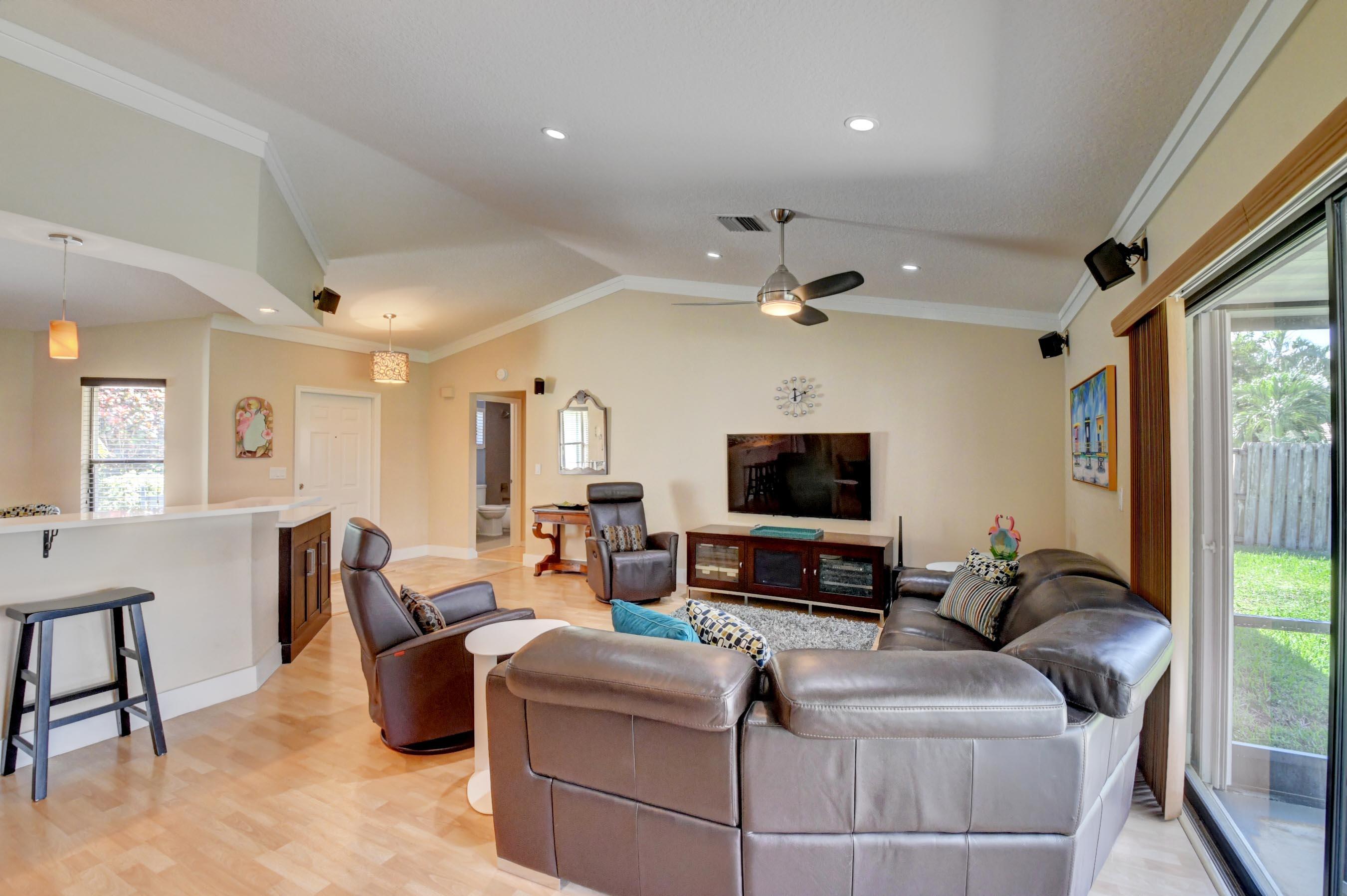 7903 West Country Club Boulevard Boca Raton, FL 33487 - Photo 11 of 32 Living Room 3rd Angle