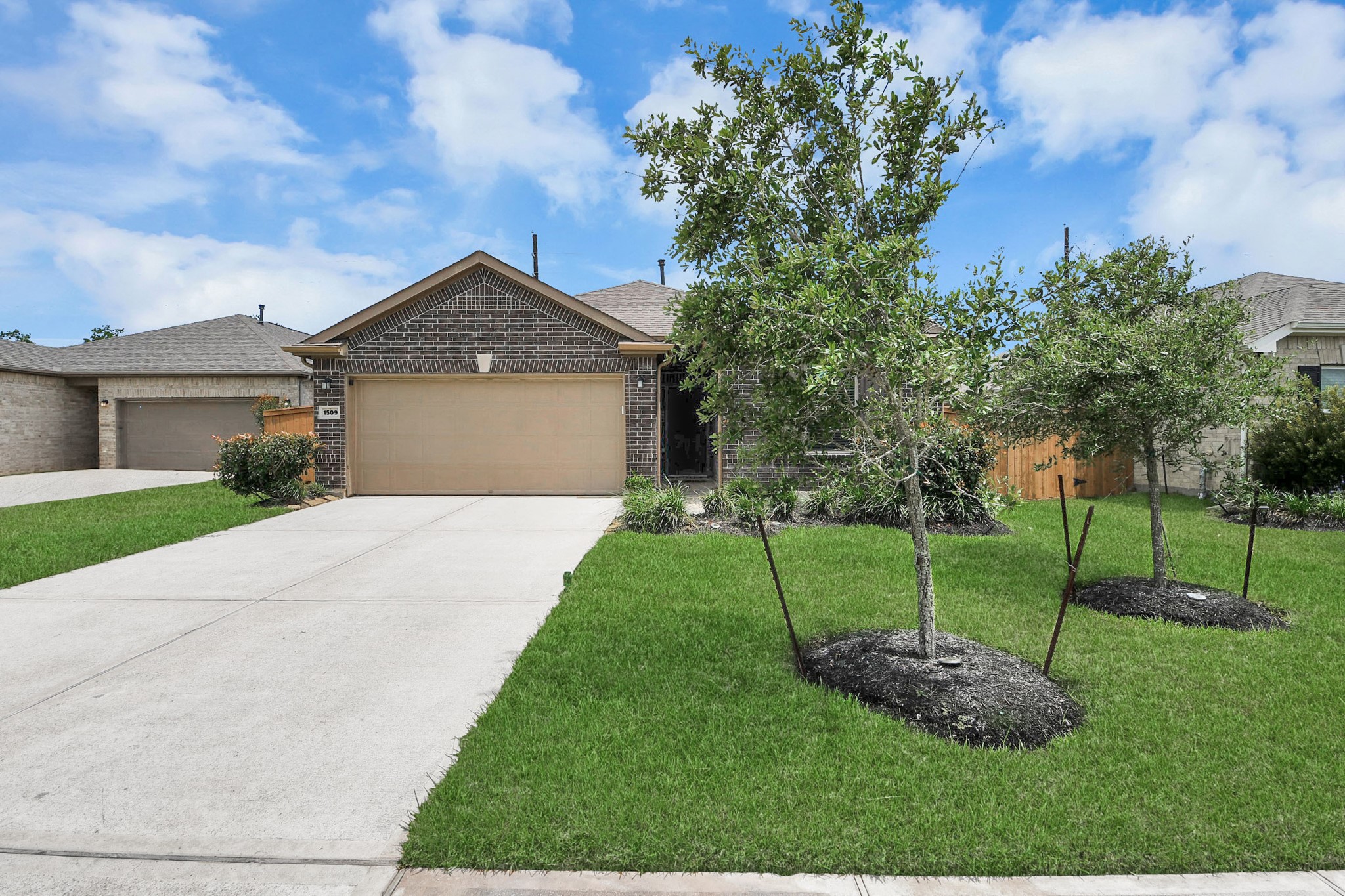 1509 Portola Drive Rosharon, TX 77583 - Photo 2 of 38