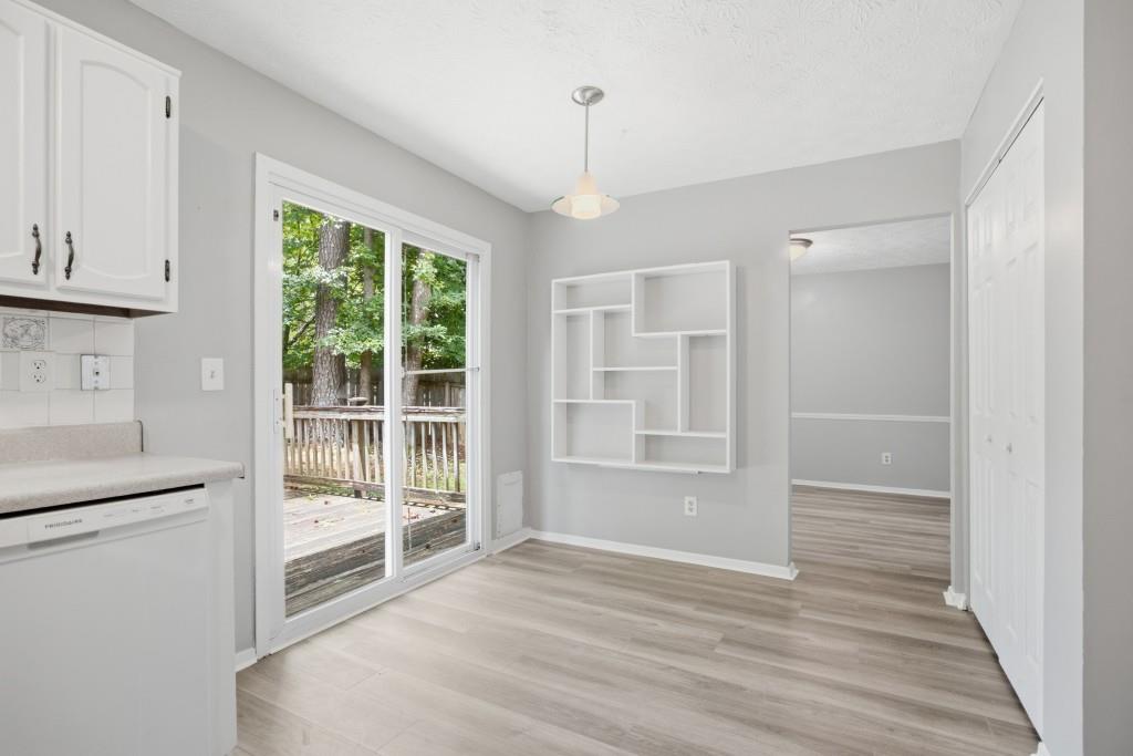 11240 Rotherick Drive Alpharetta, GA 30022 - Photo 3 of 26
