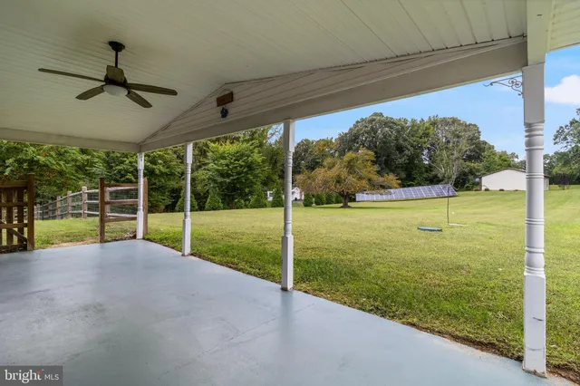a view of a tennis court
