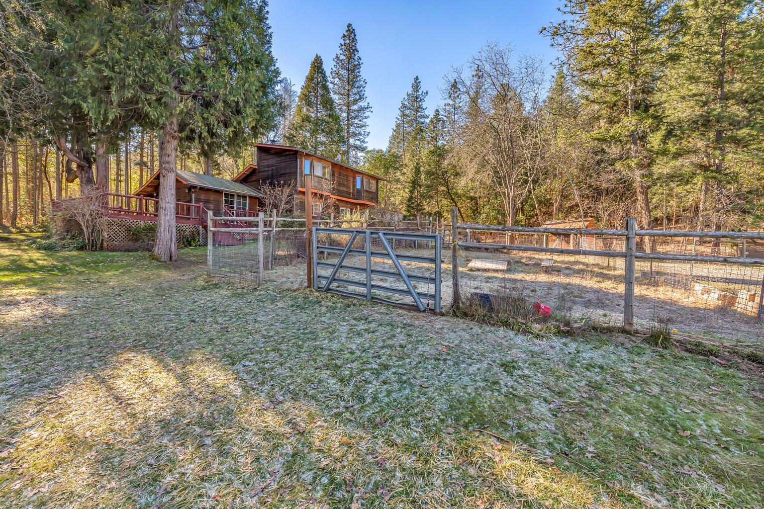 1956 East Fork Road Williams, OR 97544 - Photo 23 of 40 23