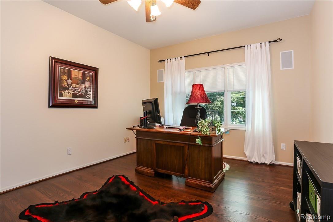 3758 Sleepy Fox Drive Rochester, MI 48309 - Photo 23 of 66 021-photo-office-6255293.jpg