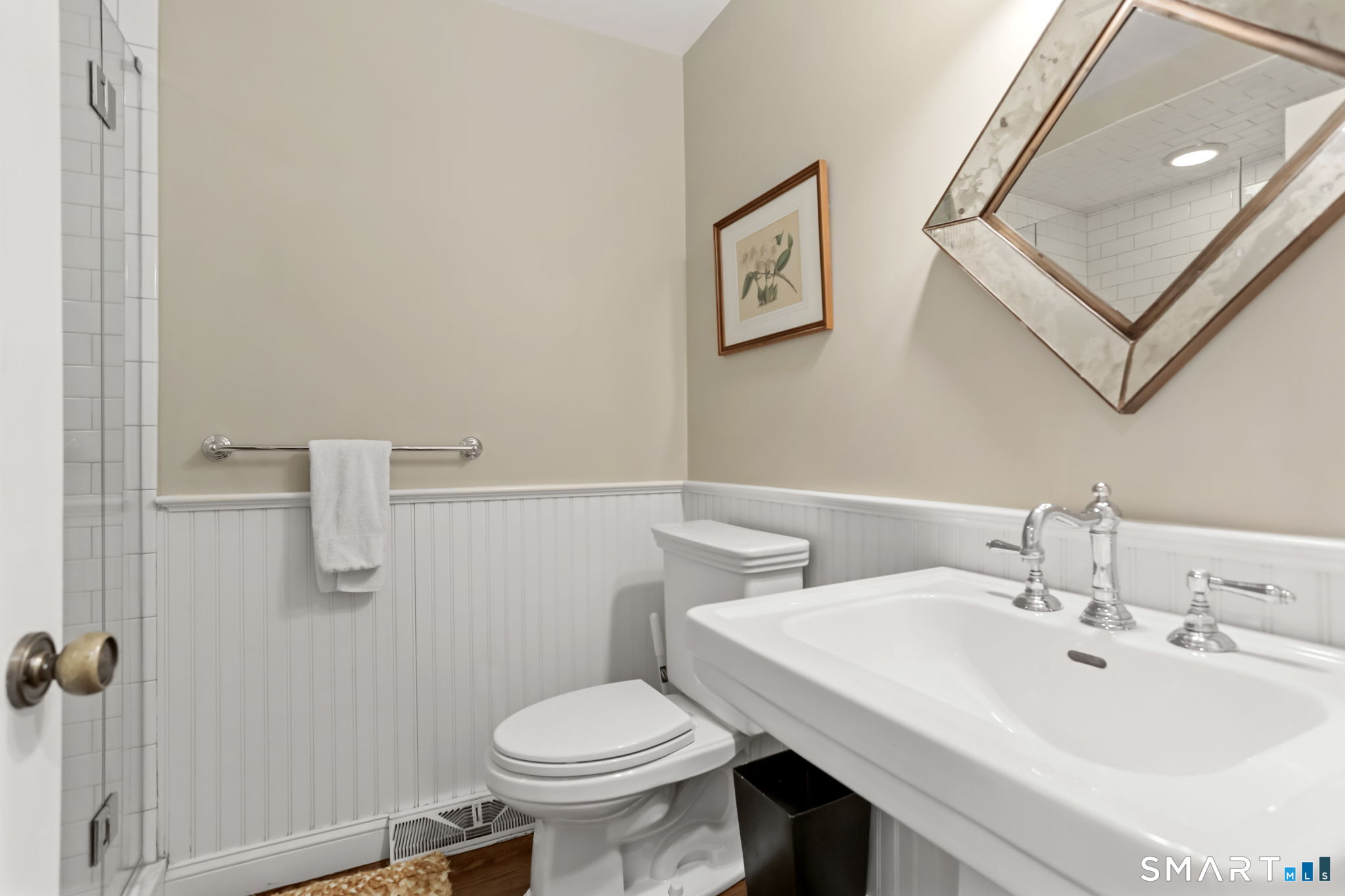 165 Hemlock Hills Road South Fairfield, CT 06824 - Photo 16 of 41