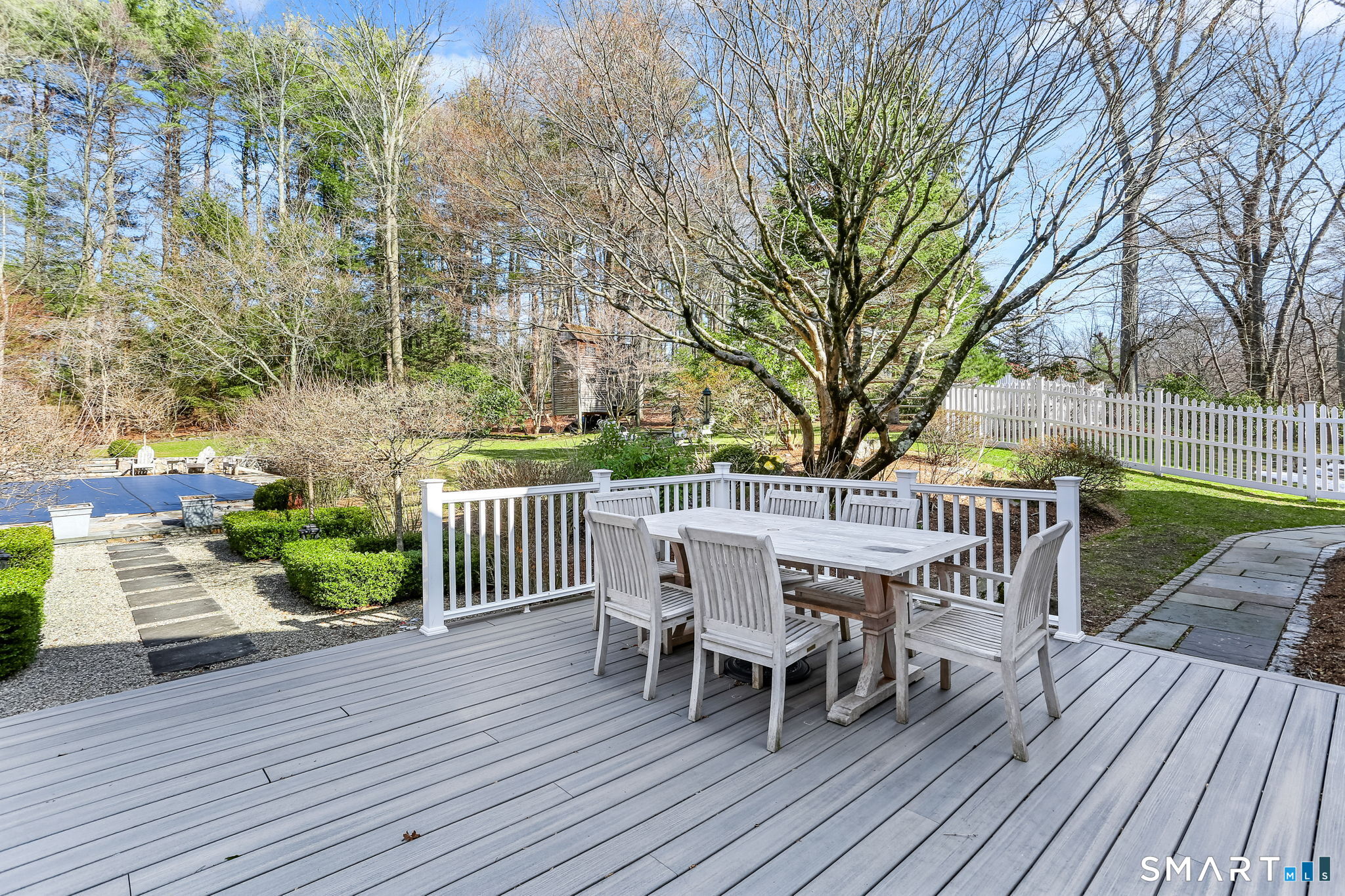 165 Hemlock Hills Road South Fairfield, CT 06824 - Photo 33 of 41