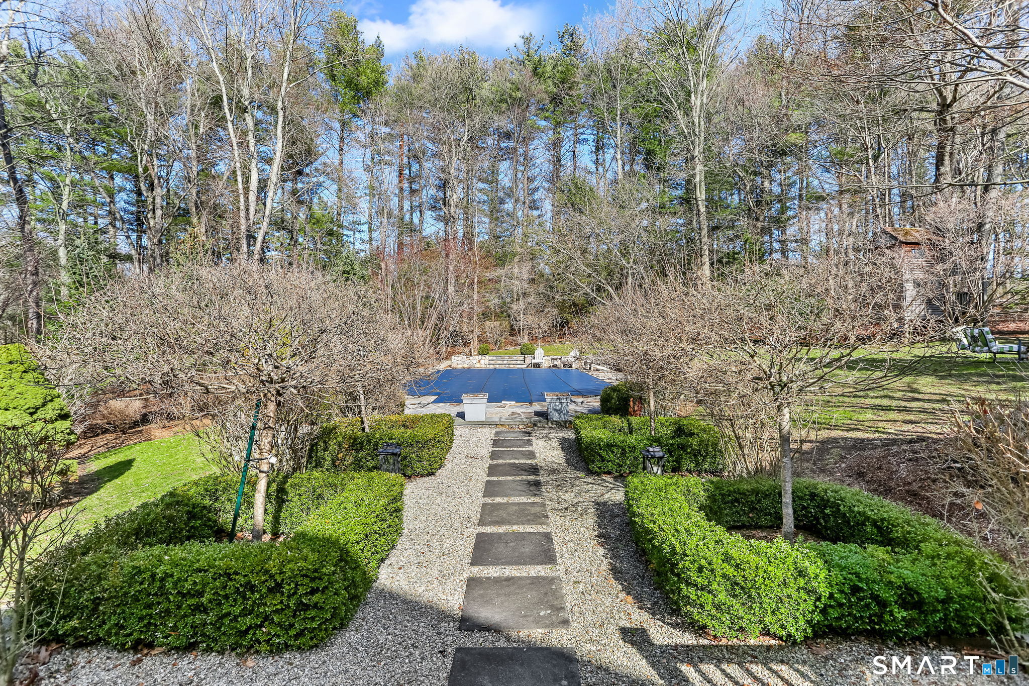 165 Hemlock Hills Road South Fairfield, CT 06824 - Photo 34 of 41