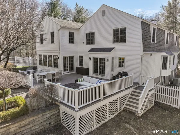 $2,099,000 | 165 Hemlock Hills Road South, Fairfield, CT 06824