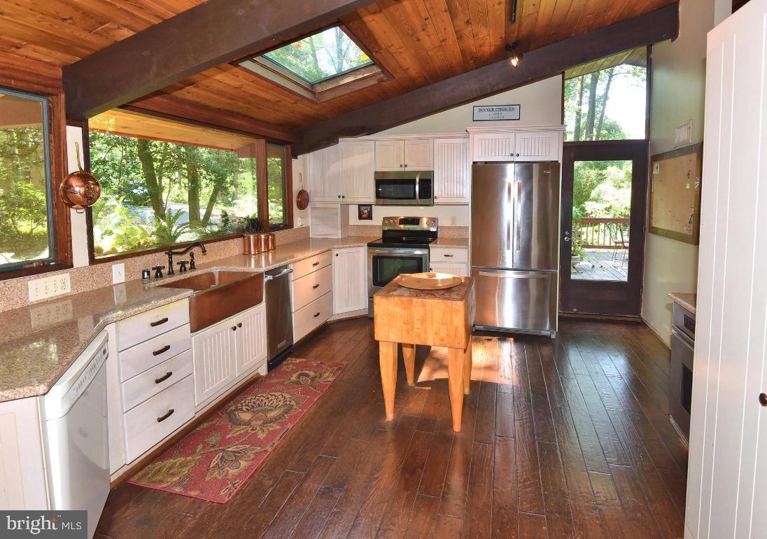 514 Epping Forest Road Annapolis, MD 21401 - Photo 3 of 53 Updated Gourmet Kitchen w/Farm Sink